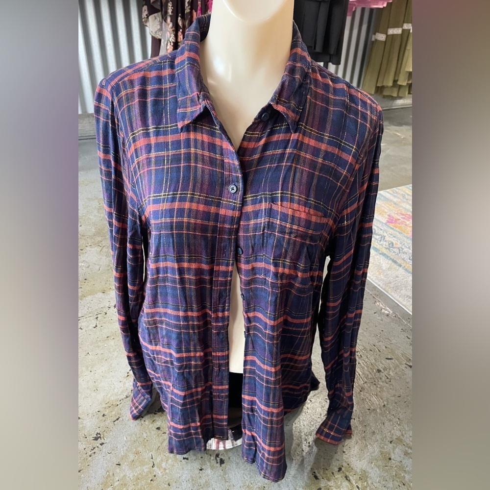 Lucky Brand Women’s Sz S Navy Coral Metallic Thread Plaid Button Back Slit Shirt